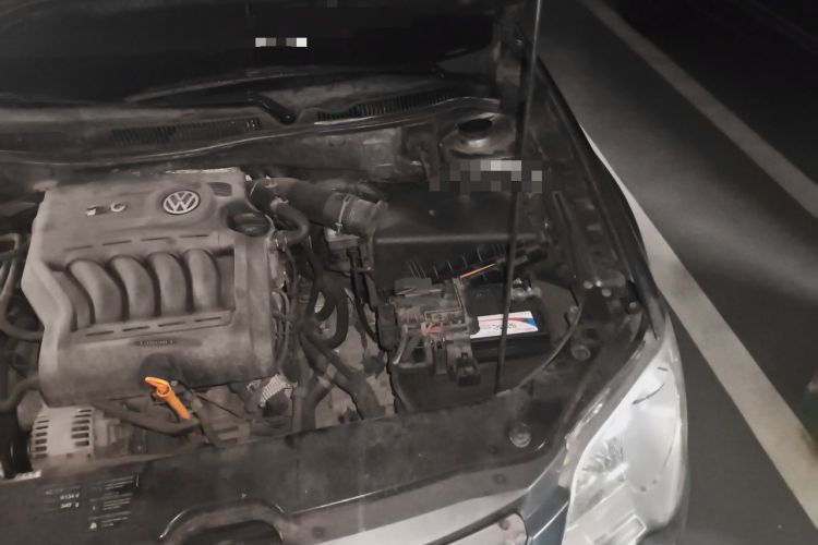 Used Volkswagen Bora 2008 2.0L Automatic Comfort Edition Engine Bay Left