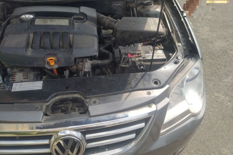 Used Volkswagen Bora 2008 1.6L Automatic Fashion Edition Engine Bay Left
