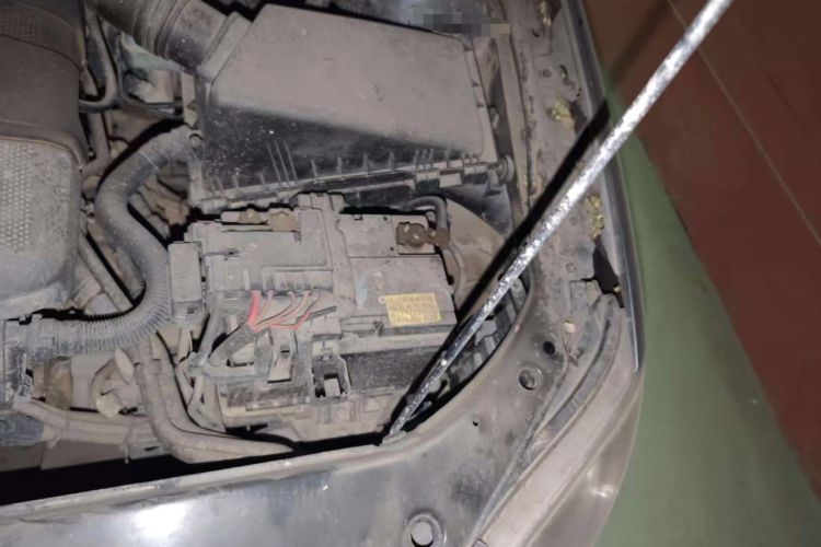 Used Volkswagen Bora 2008 1.6L Manual Fashion Model Engine Bay Left