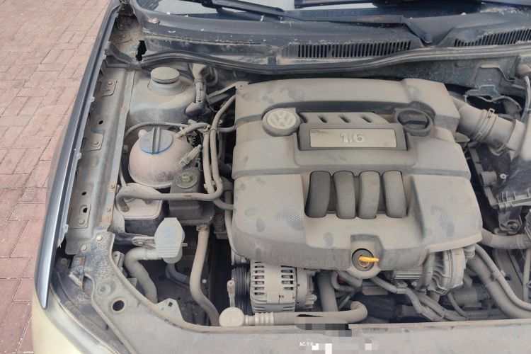 Used Volkswagen Bora 2008 1.6L Manual Fashion Model Engine Bay Right