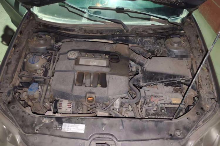 Used Volkswagen Bora 2008 1.6L Manual Fashion Model Engine Bay