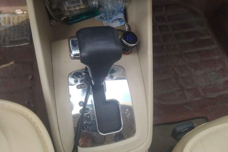 Used Volkswagen Bora 2008 1.6L Automatic Fashion Edition Gear Lever