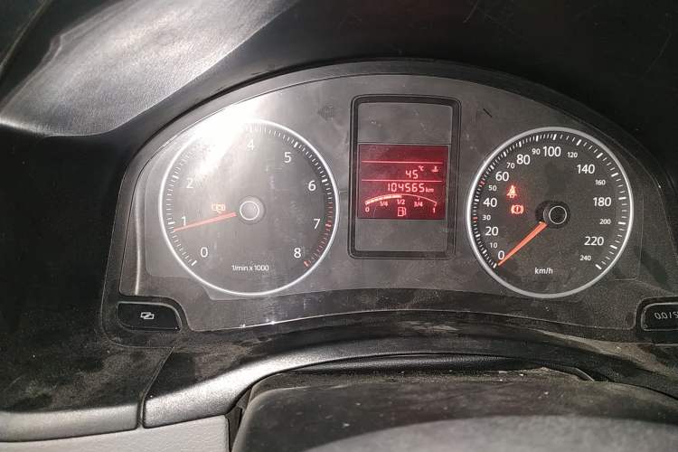 Used Volkswagen Bora 2008 1.6L Manual Comfort Model Instrument Cluster