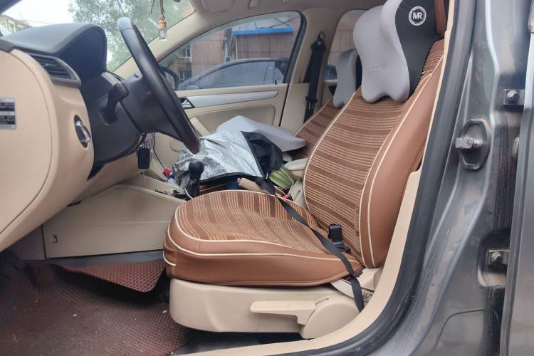 Used Volkswagen Bora 2008 1.6L Manual Fashion Model Left Front Seat