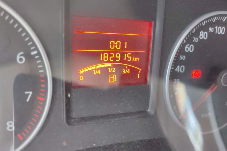 Used Volkswagen Bora 2008 1.6L Manual Fashion Model Odometer Close Up