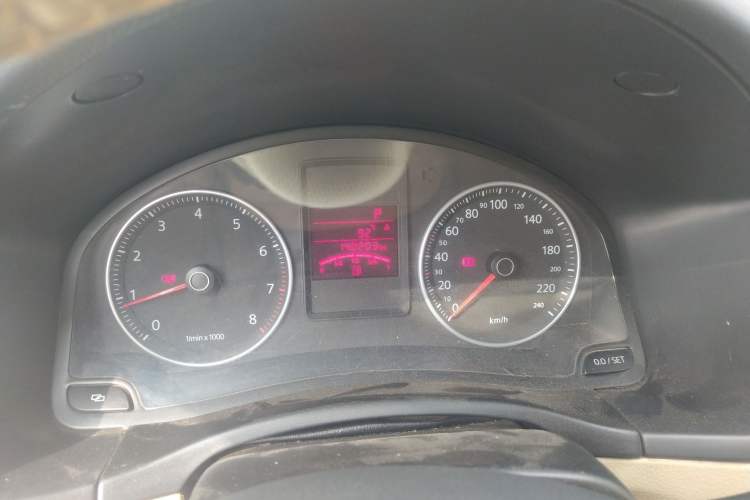 Used Volkswagen Bora 2008 1.6L Automatic Fashion Edition Odometer Close Up