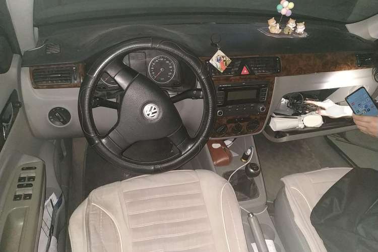 Used Volkswagen Bora 2008 1.6L Manual Comfort Model Steering Wheel