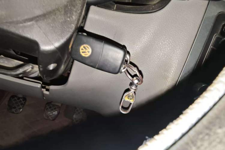 Used Volkswagen Bora 2008 1.6L Manual Fashion Model Vehicle Key
