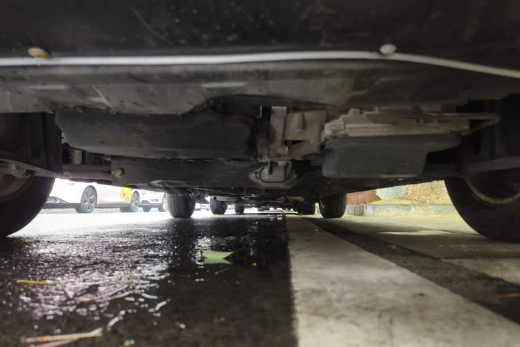 Used Volkswagen Bora 2008 2.0L Automatic Comfort Edition Chassis Front