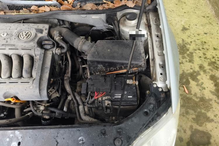 Used Volkswagen Bora 2008 2.0L Automatic Comfort Edition Engine Bay Left
