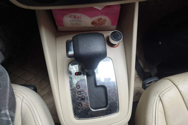 Used Volkswagen Bora 2008 2.0L Automatic Comfort Edition Gear Lever