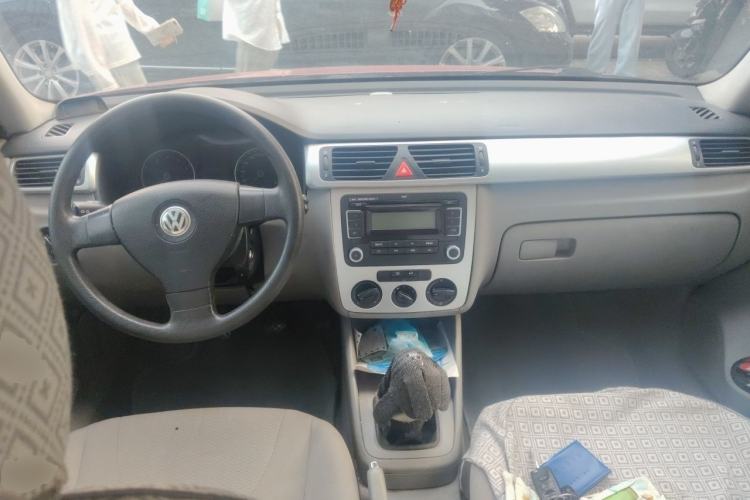 Used Volkswagen Bora 2008 1.6L Manual Fashion Model Center Console