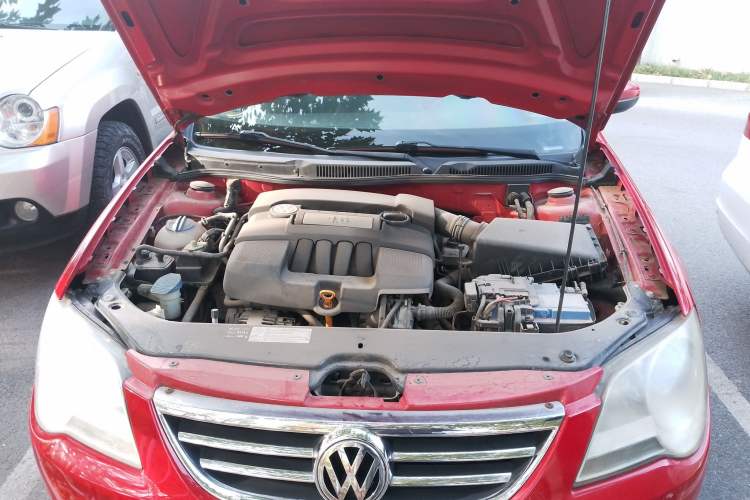 Used Volkswagen Bora 2008 1.6L Automatic Comfort Edition Engine Bay