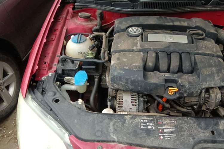 Used Volkswagen Bora 2008 1.6L Manual Fashion Model Engine Bay Right
