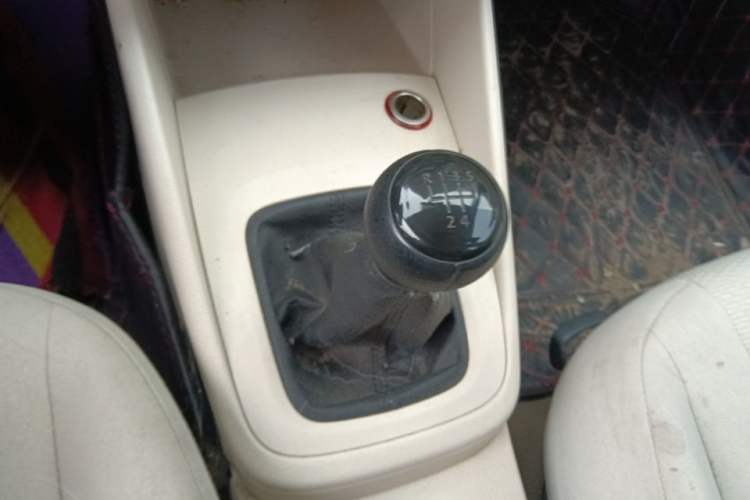 Used Volkswagen Bora 2008 1.6L Manual Fashion Model Gear Lever