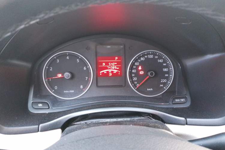 Used Volkswagen Bora 2008 1.6L Automatic Comfort Edition Instrument Cluster