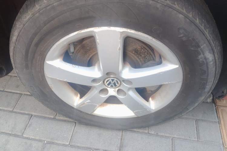Used Volkswagen Bora 2008 1.6L Manual Fashion Model Right Front Wheel Hub