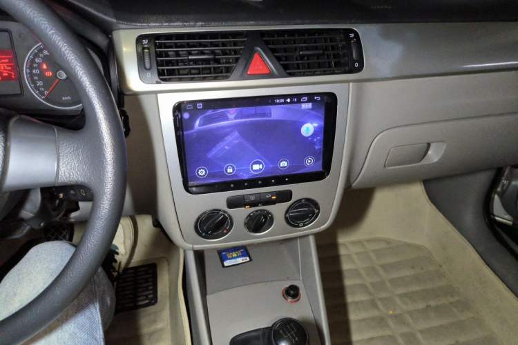 Used Volkswagen Bora 2008 1.6L Manual Fashion Model Audio And AC Panel
