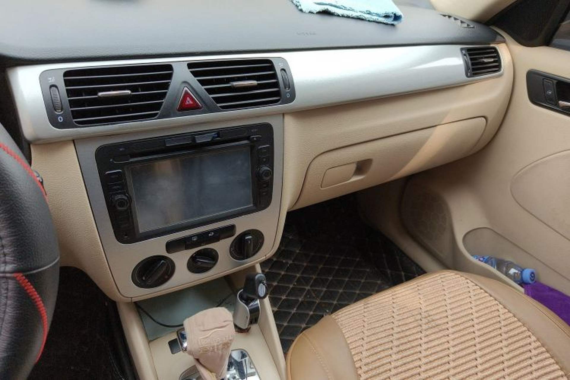 Used Volkswagen Bora 2008 1.6L Automatic Fashion Edition Audio And AC Panel
