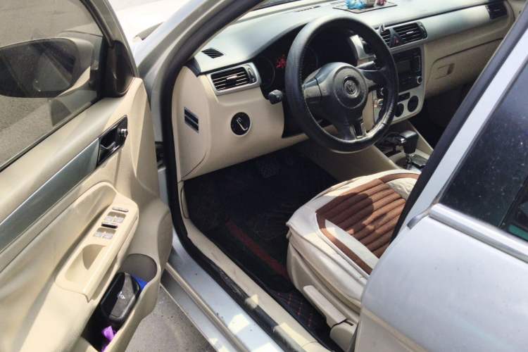 Used Volkswagen Bora 2008 1.6L Automatic Fashion Edition Driver Seat