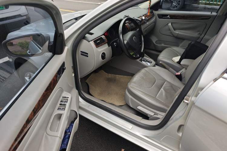 Used Volkswagen Bora 2008 1.6L Automatic Comfort Edition Driver Seat