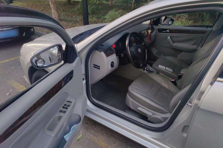 Used Volkswagen Bora 2008 1.6L Automatic Comfort Edition Driver Seat