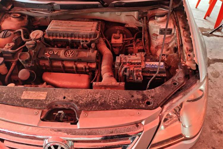 Used Volkswagen Bora 2008 1.6L Manual Fashion Model Engine Bay Left
