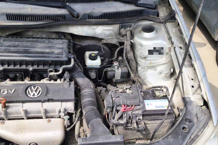 Used Volkswagen Bora 2008 1.6L Automatic Fashion Edition Engine Bay Left