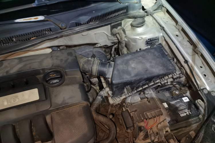 Used Volkswagen Bora 2008 1.6L Automatic Comfort Edition Engine Bay Left