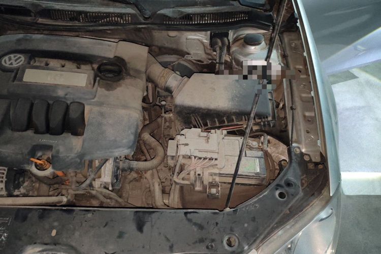 Used Volkswagen Bora 2008 1.6L Automatic Fashion Edition Engine Bay Left
