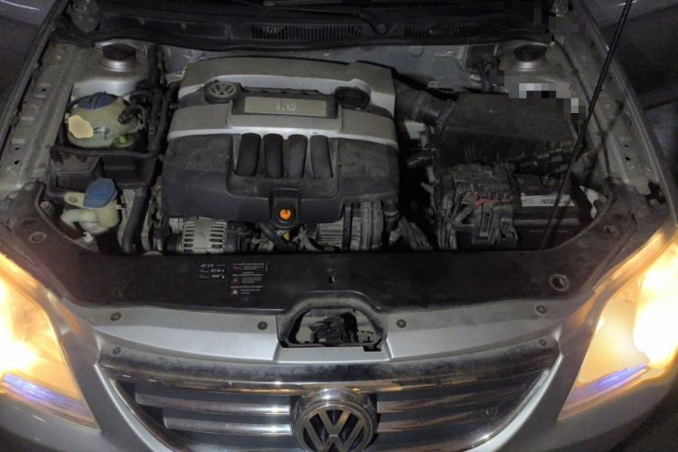 Used Volkswagen Bora 2008 1.6L Manual Fashion Model Engine Bay