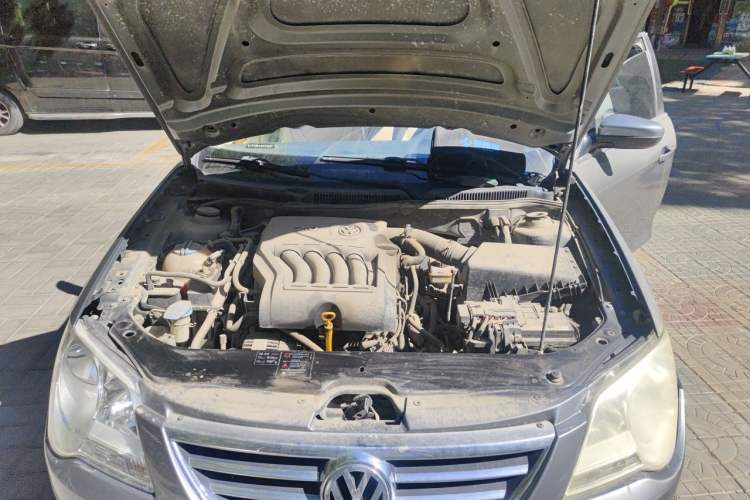 Used Volkswagen Bora 2008 2.0L Automatic Comfort Edition Engine Bay