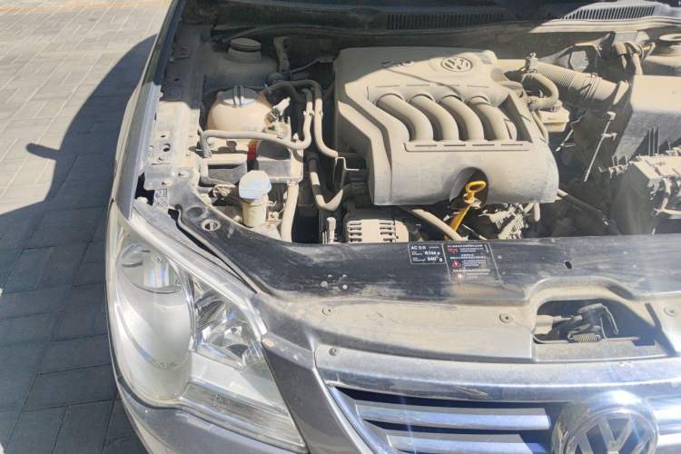 Used Volkswagen Bora 2008 2.0L Automatic Comfort Edition Engine Bay Right