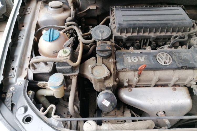 Used Volkswagen Bora 2008 1.6L Automatic Fashion Edition Engine Bay Right