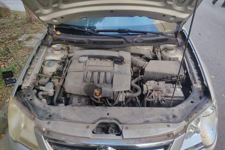 Used Volkswagen Bora 2008 1.6L Automatic Comfort Edition Engine Bay
