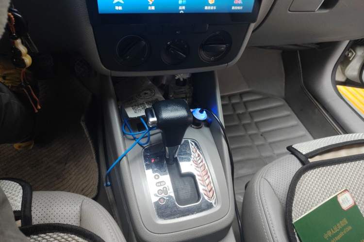 Used Volkswagen Bora 2008 1.6L Automatic Fashion Edition Gear Lever
