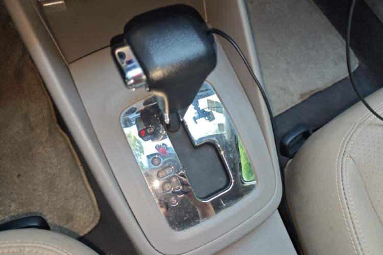 Used Volkswagen Bora 2008 1.6L Automatic Fashion Edition Gear Lever