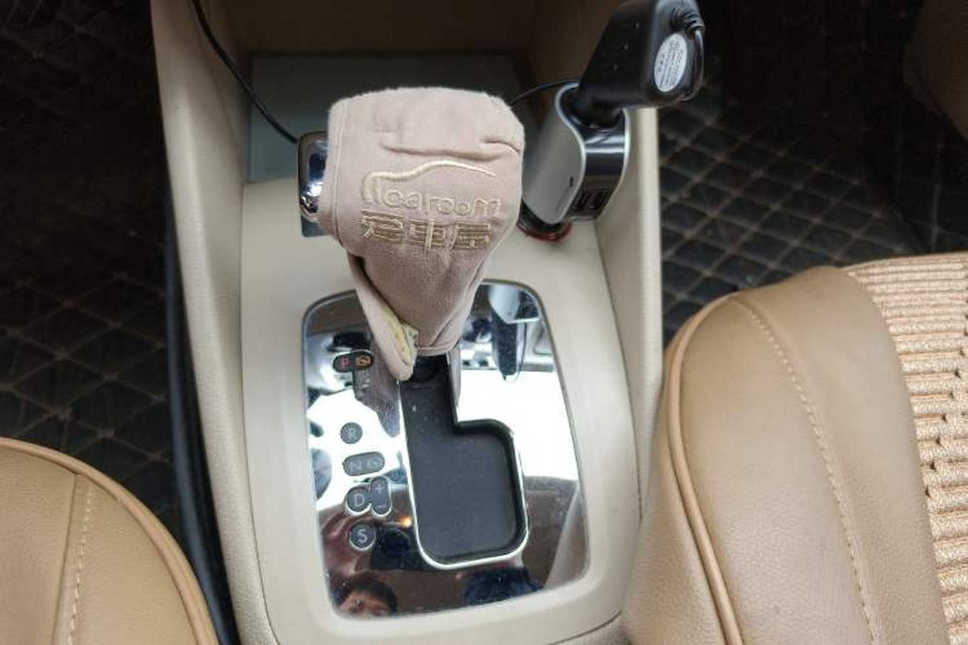 Used Volkswagen Bora 2008 1.6L Automatic Fashion Edition Gear Lever