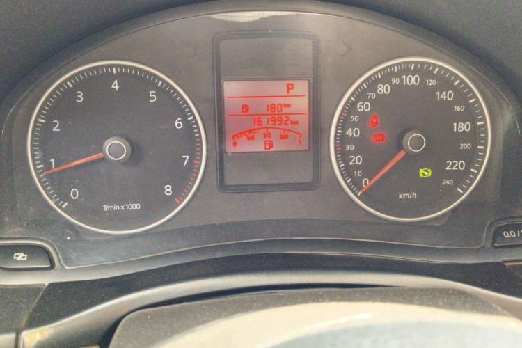 Used Volkswagen Bora 2008 1.6L Automatic Fashion Edition Instrument Cluster