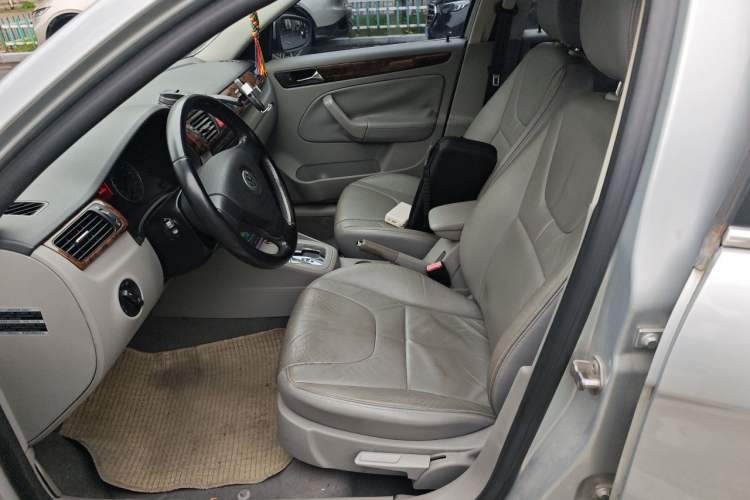 Used Volkswagen Bora 2008 1.6L Automatic Comfort Edition Left Front Seat