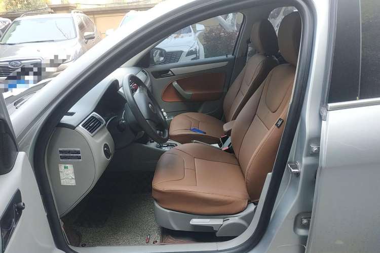 Used Volkswagen Bora 2008 1.6L Automatic Comfort Edition Left Front Seat