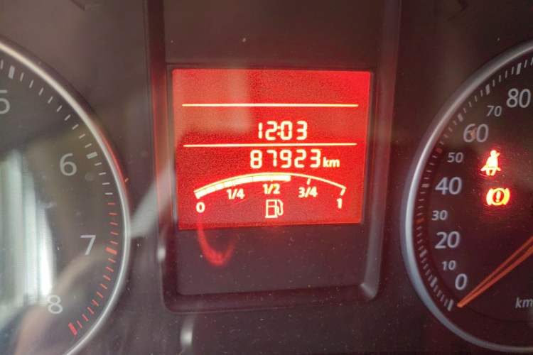 Used Volkswagen Bora 2008 1.6L Manual Comfort Model Odometer Close Up