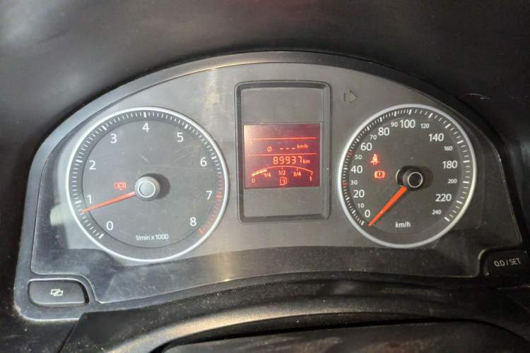 Used Volkswagen Bora 2008 1.6L Manual Fashion Model Odometer Close Up