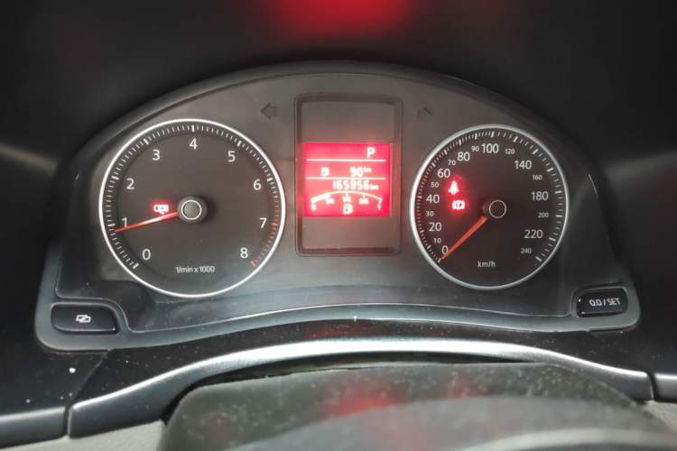 Used Volkswagen Bora 2008 1.6L Automatic Fashion Edition Odometer Close Up