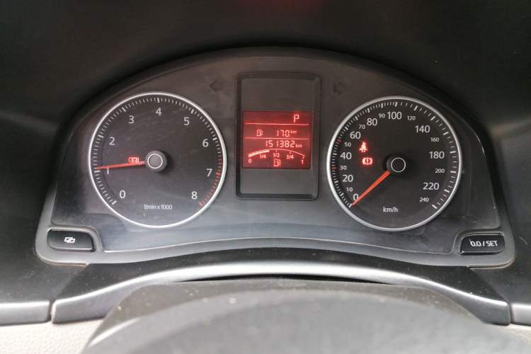 Used Volkswagen Bora 2008 1.6L Automatic Fashion Edition Odometer Close Up