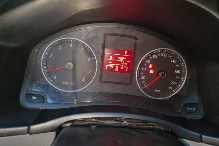 Used Volkswagen Bora 2008 1.6L Automatic Comfort Edition Odometer Close Up