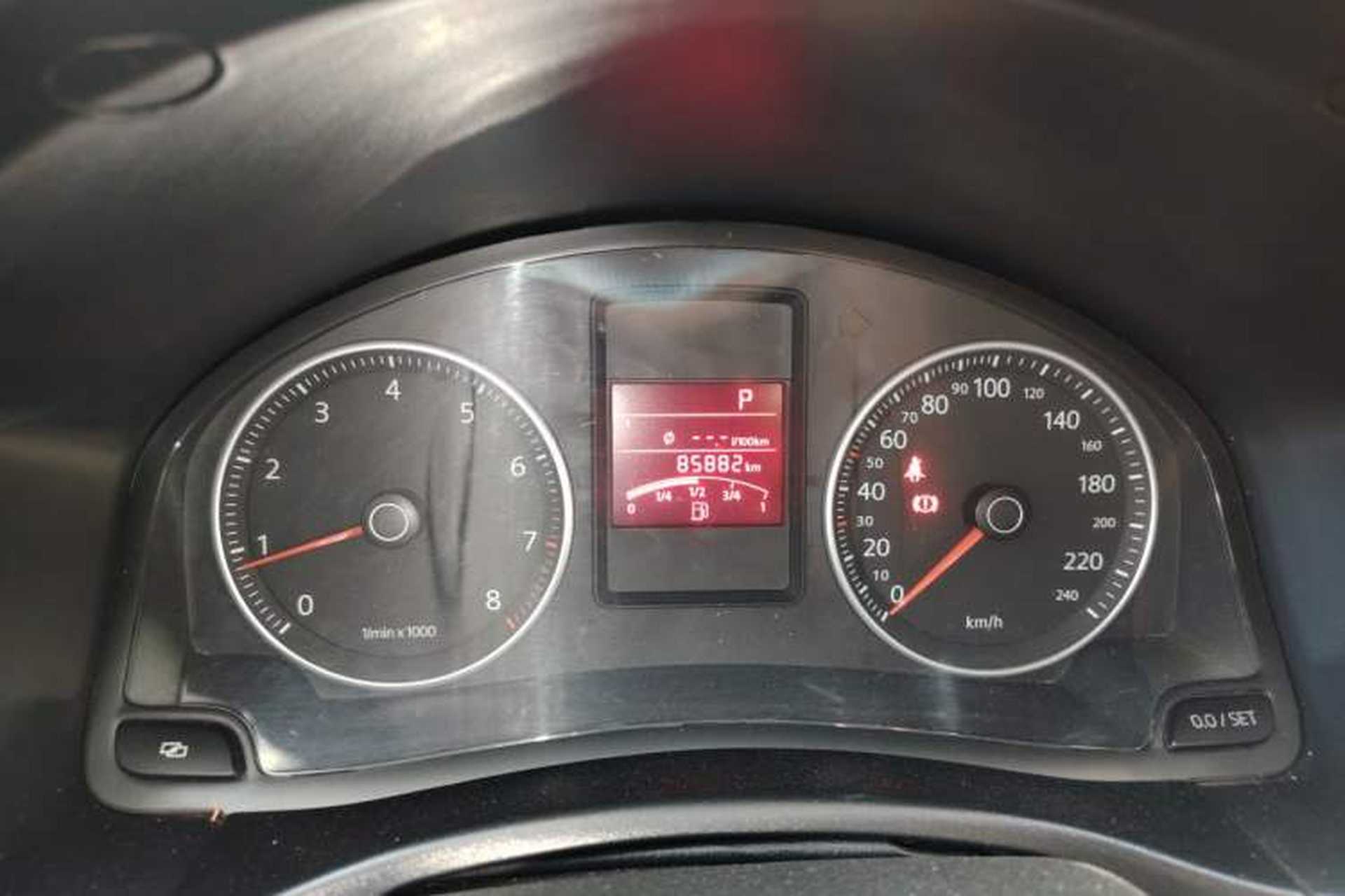Used Volkswagen Bora 2008 1.6L Automatic Fashion Edition Odometer Close Up