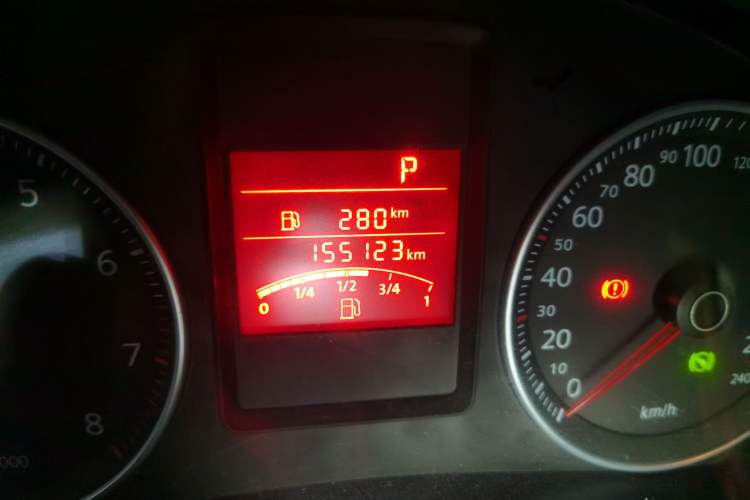 Used Volkswagen Bora 2008 1.6L Automatic Comfort Edition Odometer Close Up