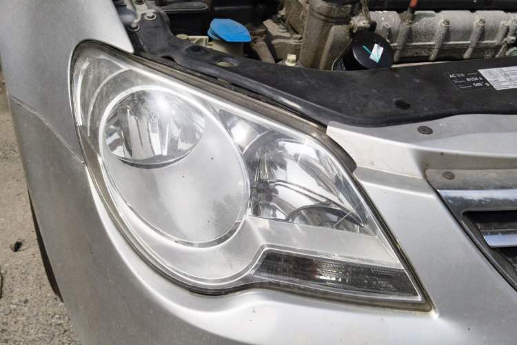 Used Volkswagen Bora 2008 1.6L Automatic Fashion Edition Right Front Headlight