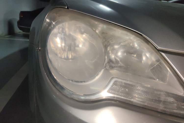 Used Volkswagen Bora 2008 1.6L Automatic Comfort Edition Right Front Headlight